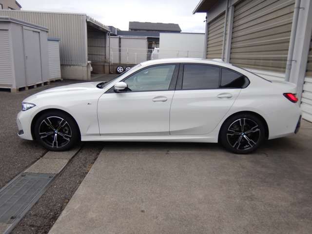 320d xDrive Berline RHD