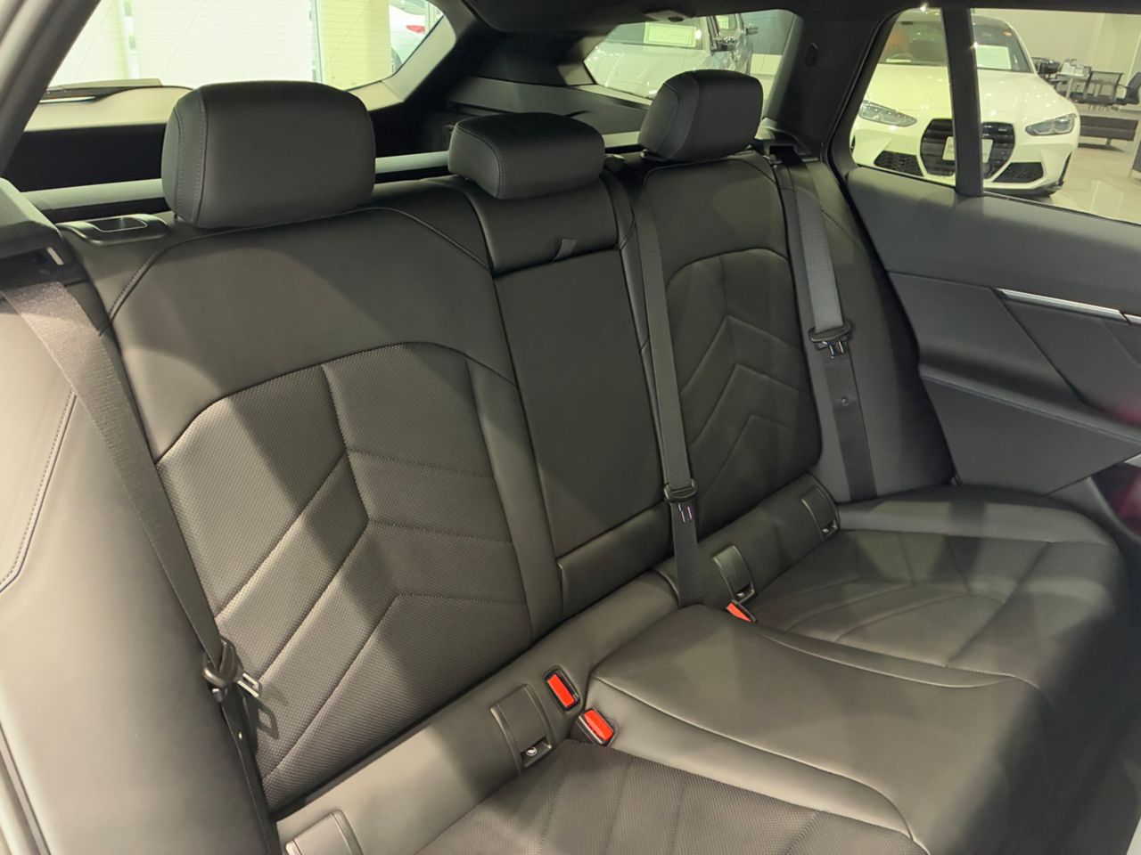 BMW i5 eDrive40 M Sport RHD