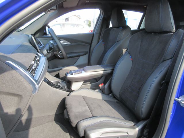 iX2 xDrive30 MSP
