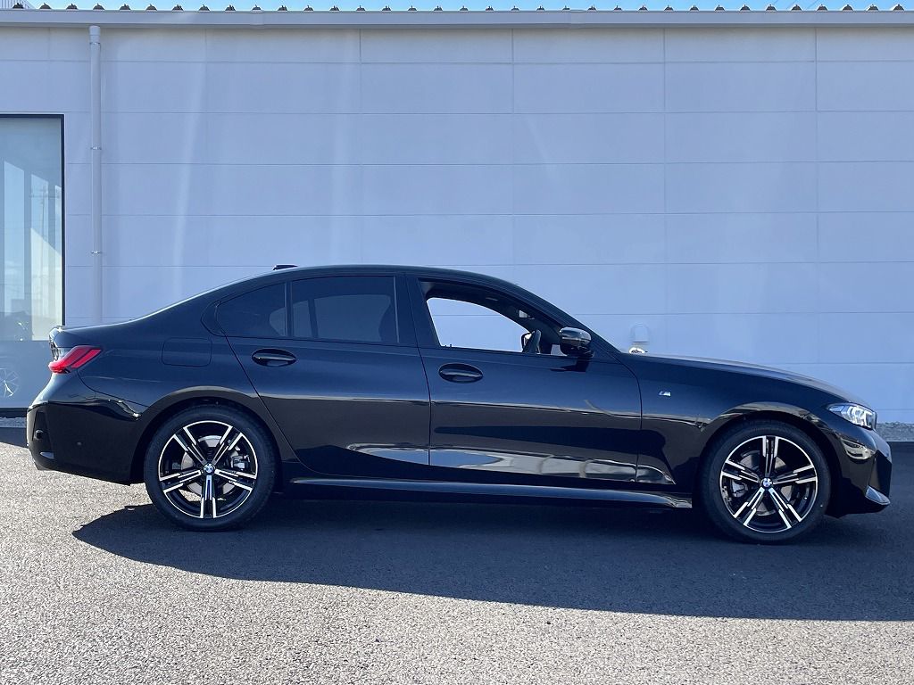 320d xDrive Berline RHD