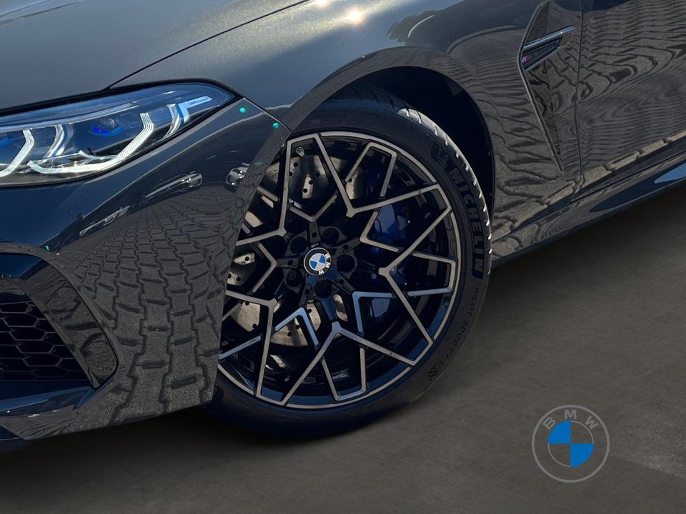 BMW M8