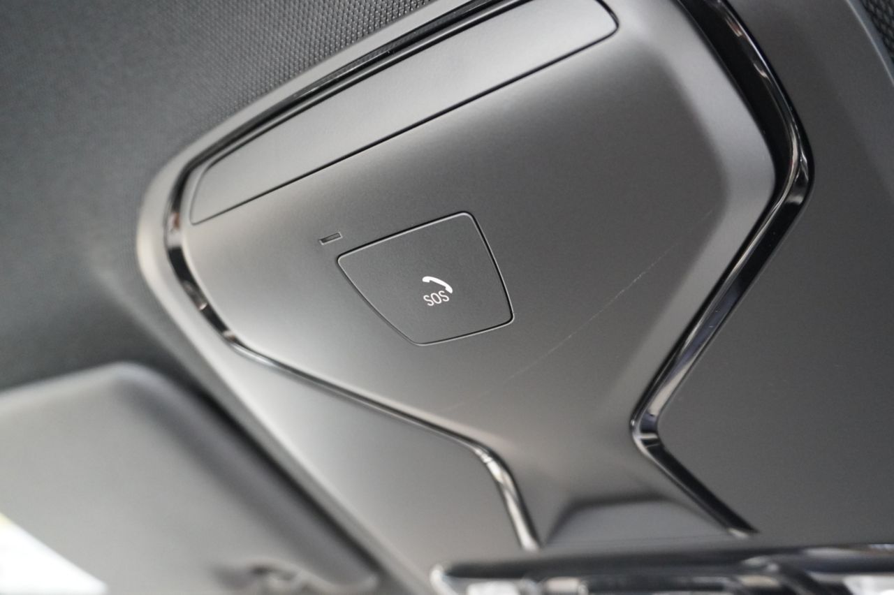 320d xDrive Berline RHD