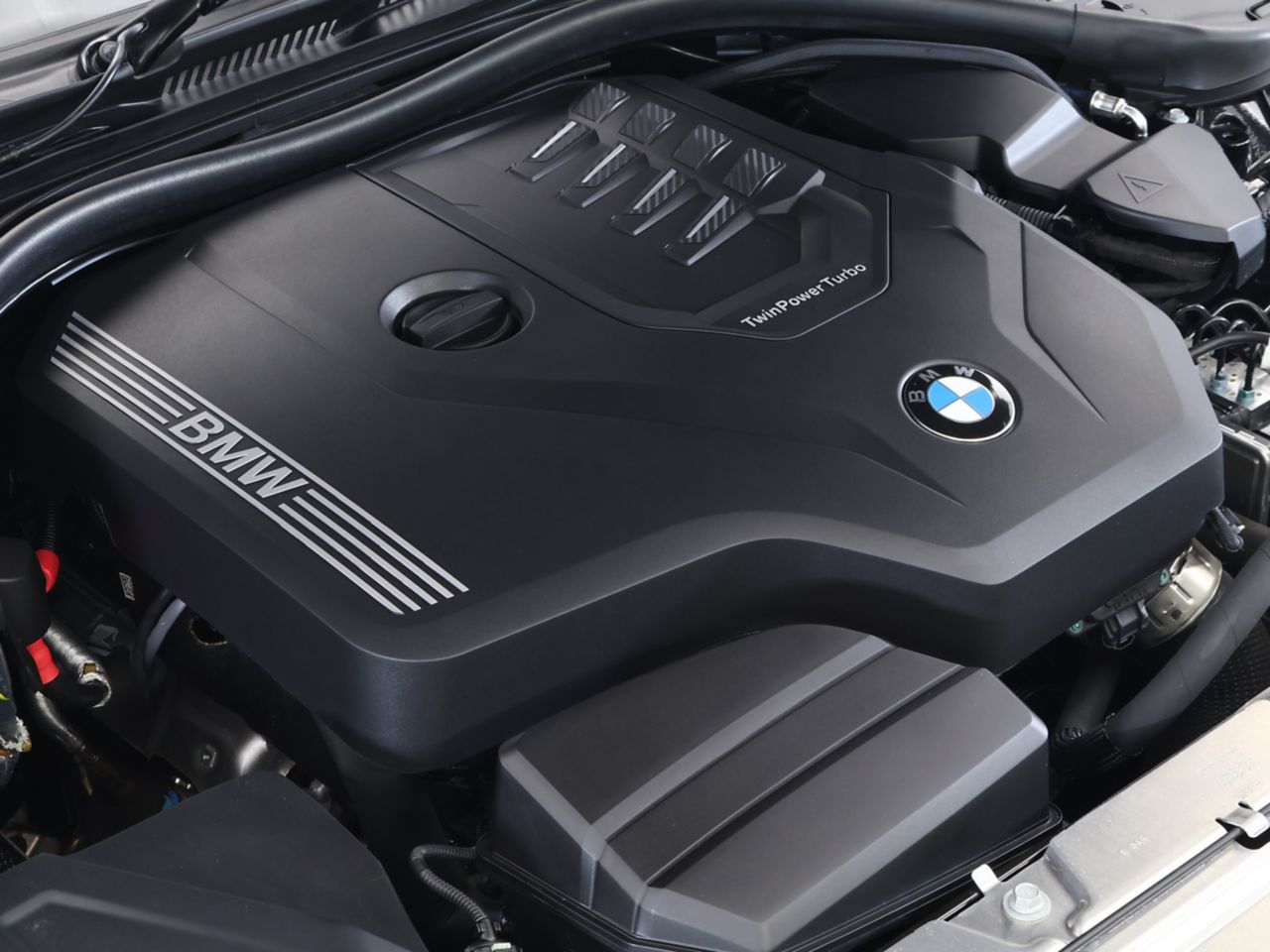 G20 320i Saloon LCI RHD MX
