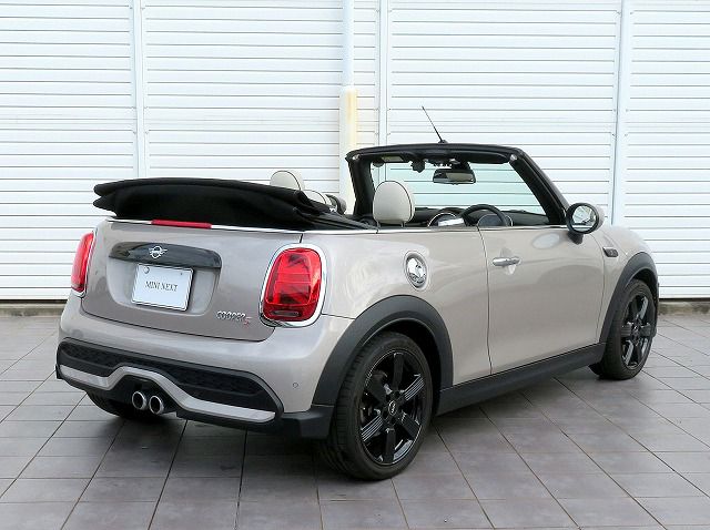 MINI Cooper S Convertible RHD