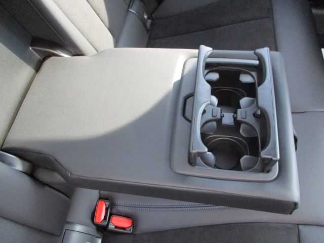 320d xDrive Berline RHD