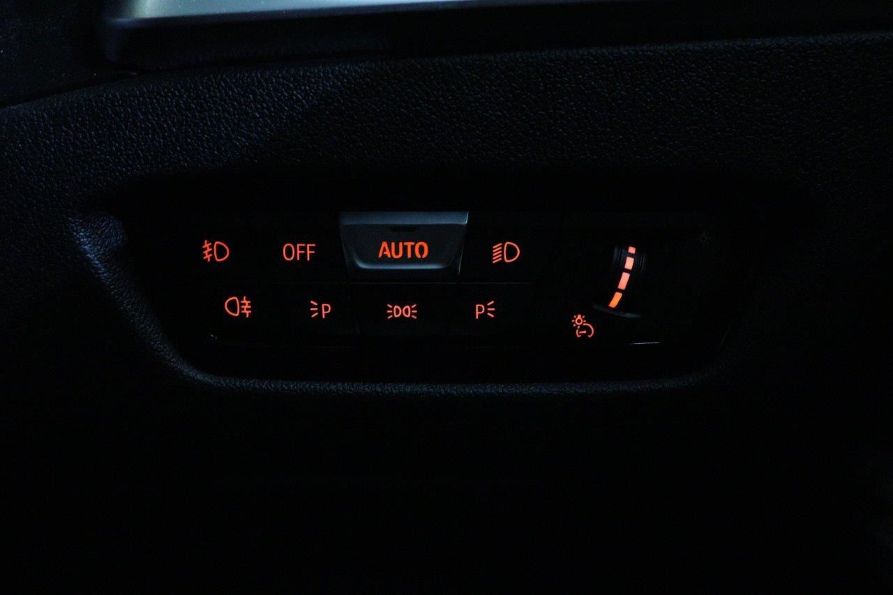 G20 320i Saloon RHD TU