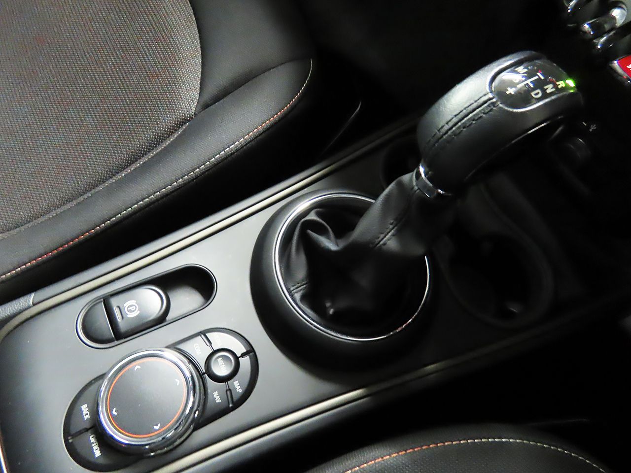 MINI CROSSOVER COOPER D ALL4