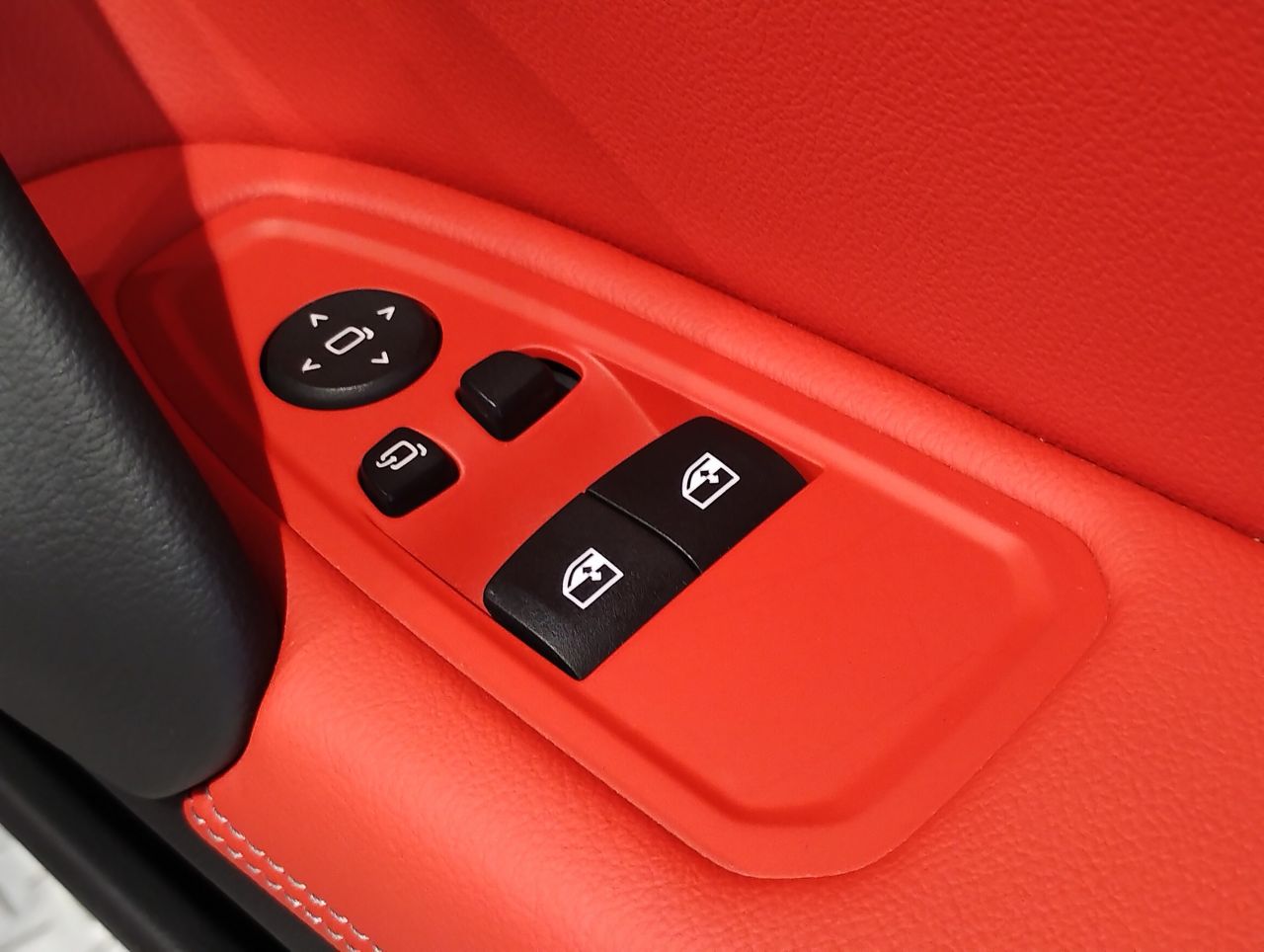 G29 z4 sDrive20i RHD