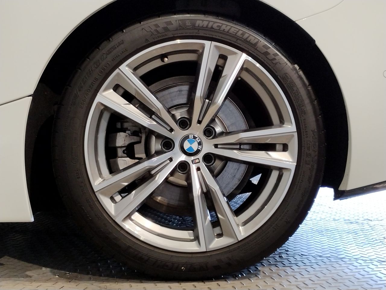 G29 z4 sDrive20i RHD