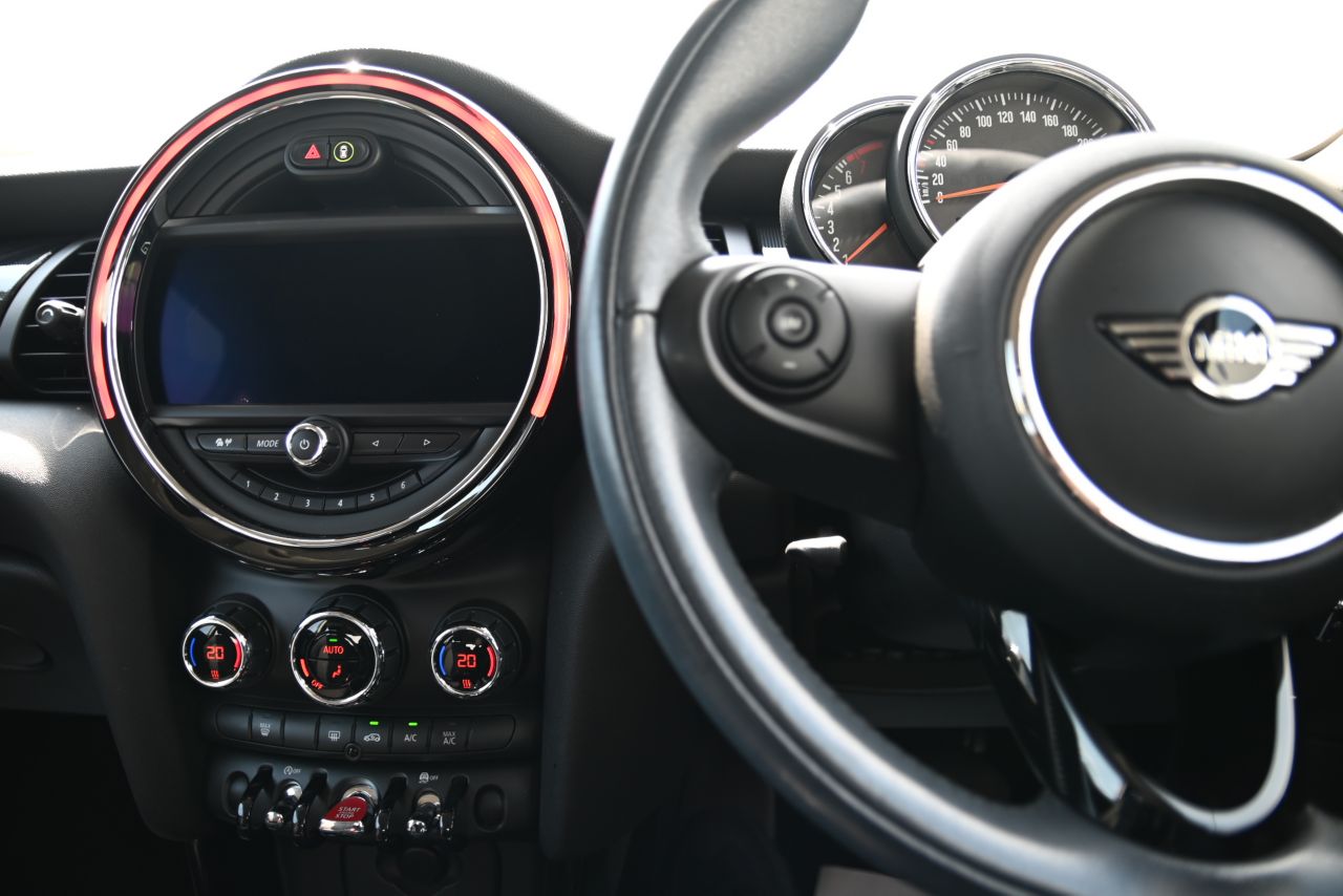 F56 MINI Cooper 3-Door Hatch LCI