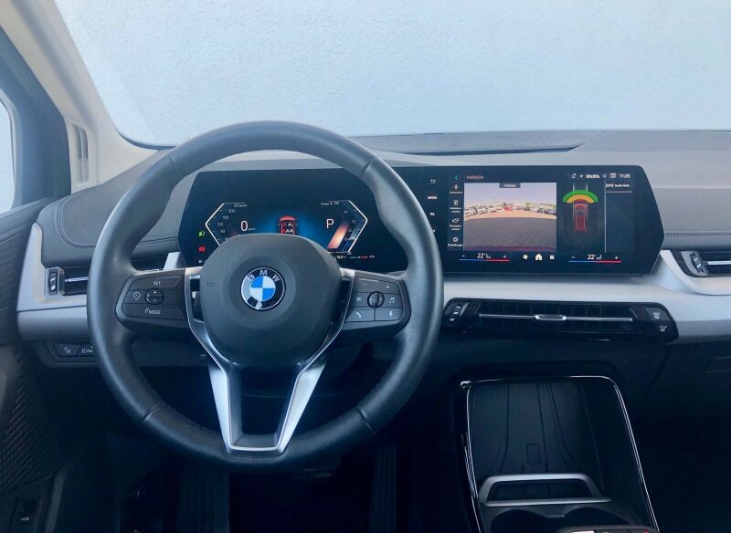 BMW 218