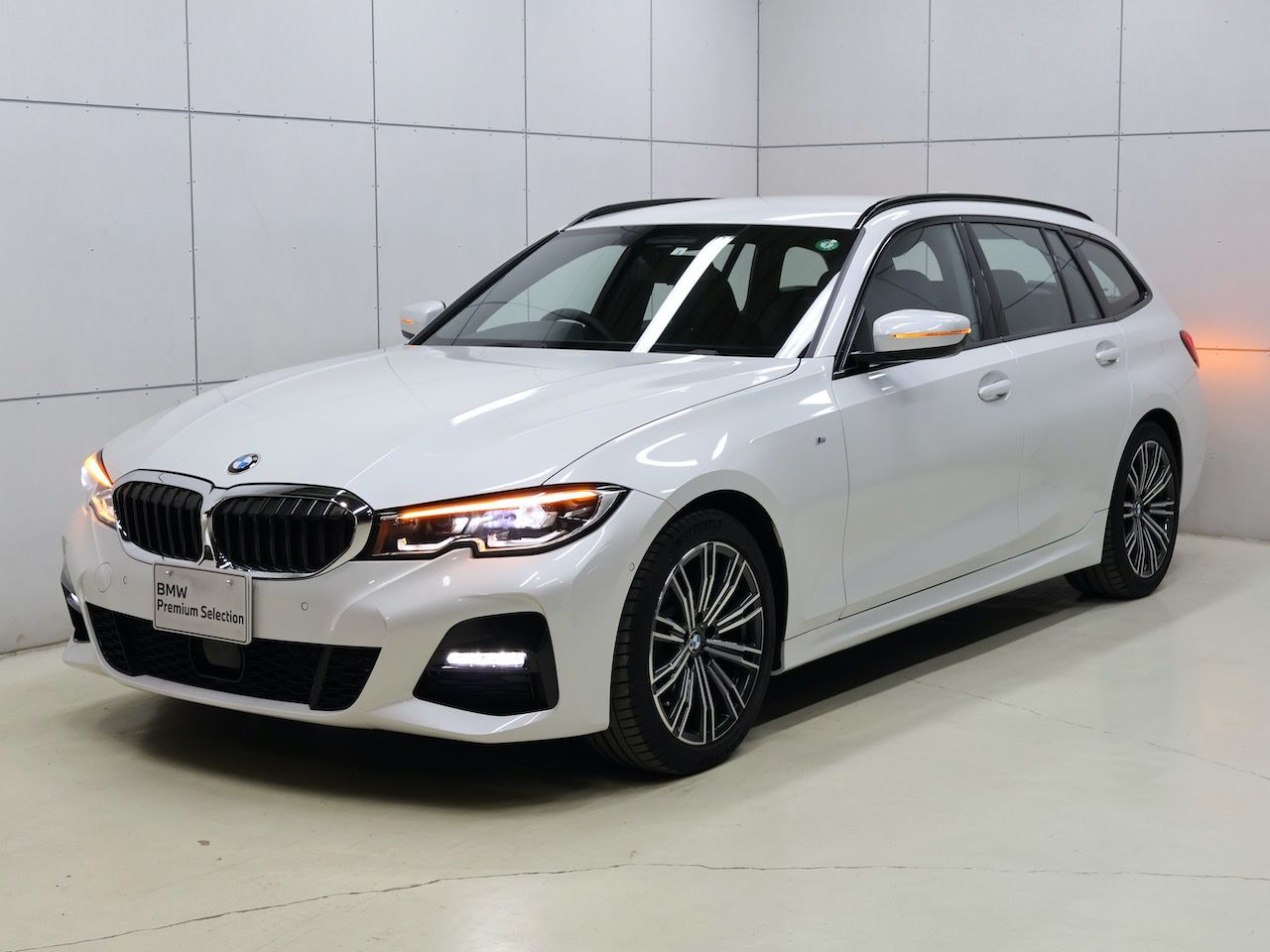 G21 320i RHD