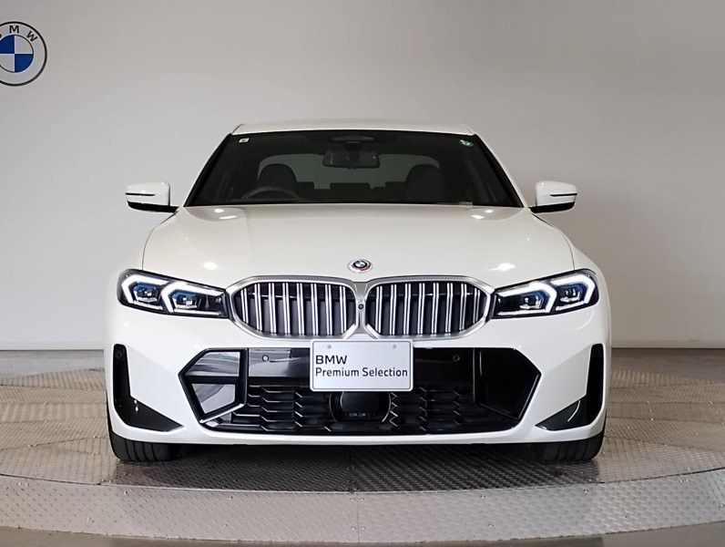 320d xDrive Berline RHD