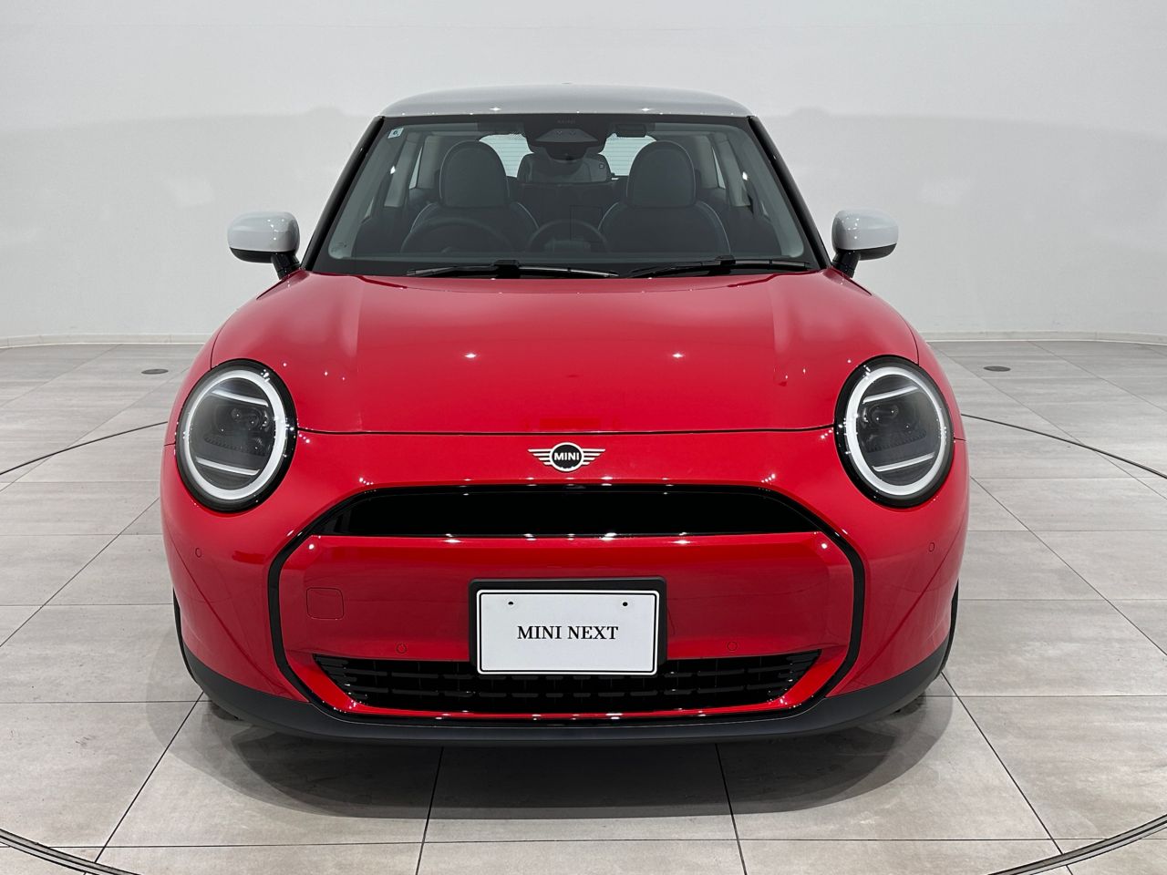 J01 MINI Cooper E