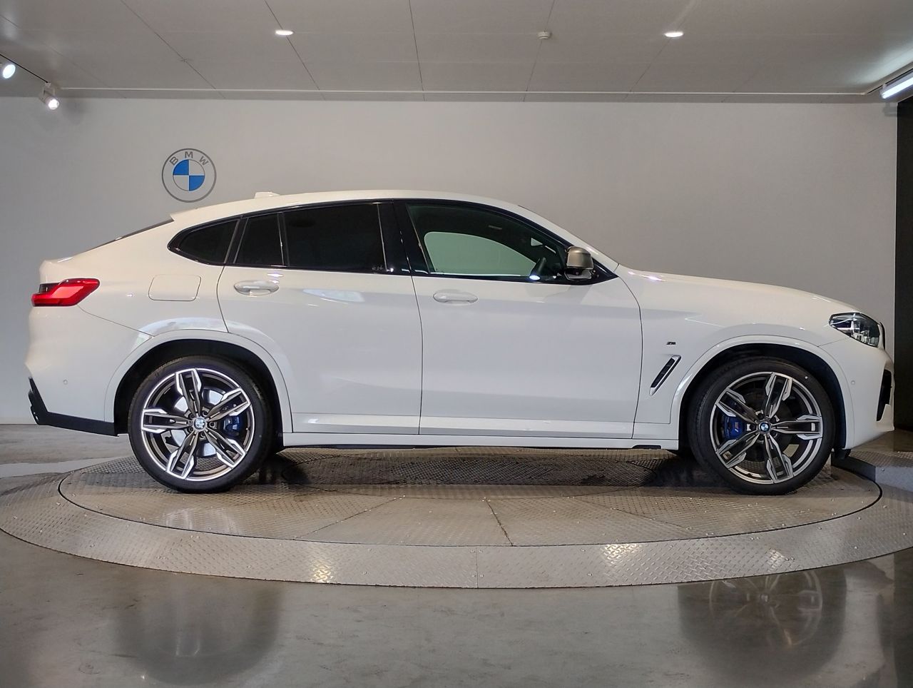 X4 M40i RHD