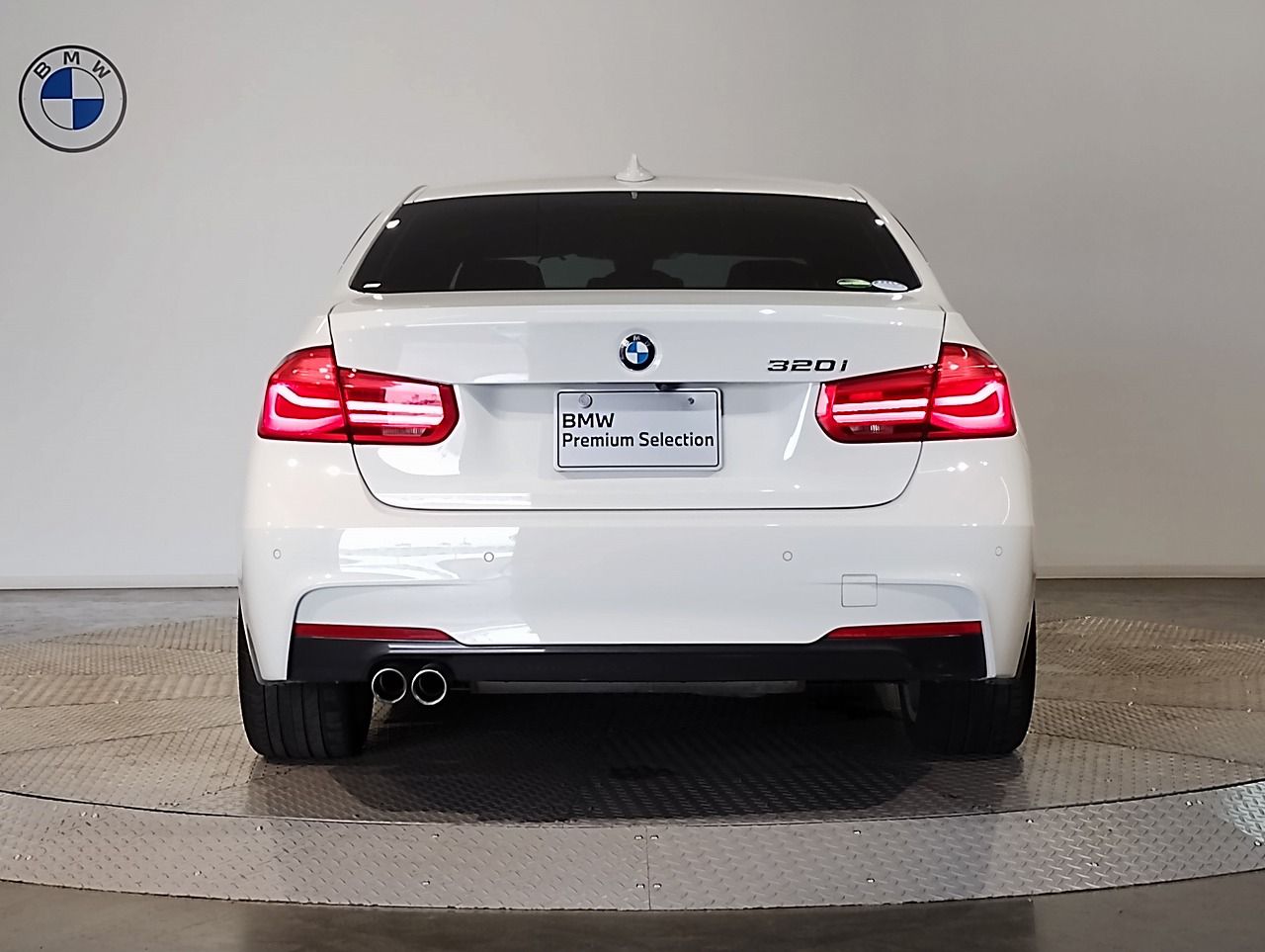 320I SEDAN RHD