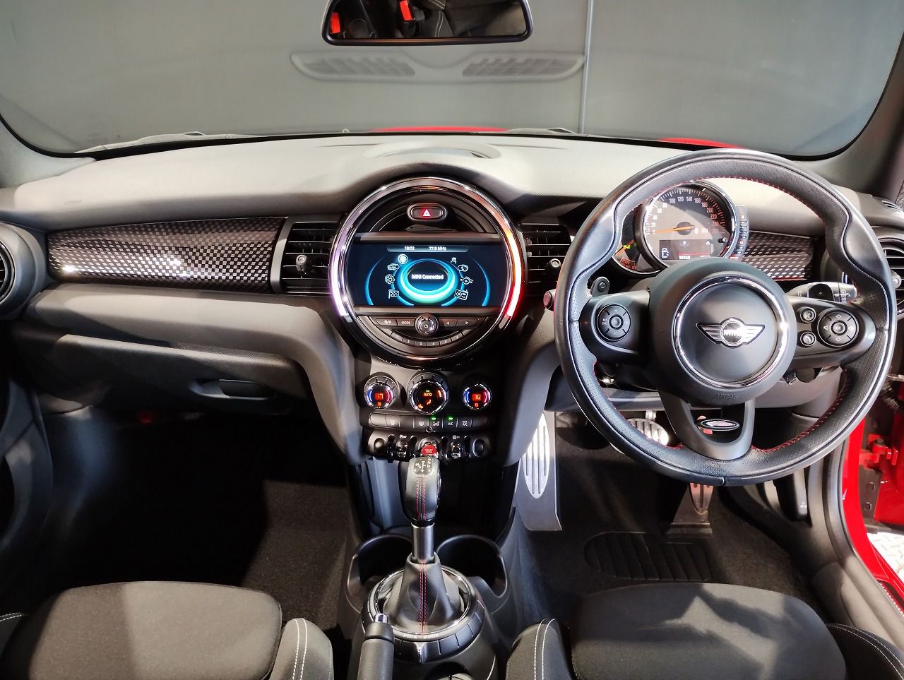F55 COOPER S D(AT)