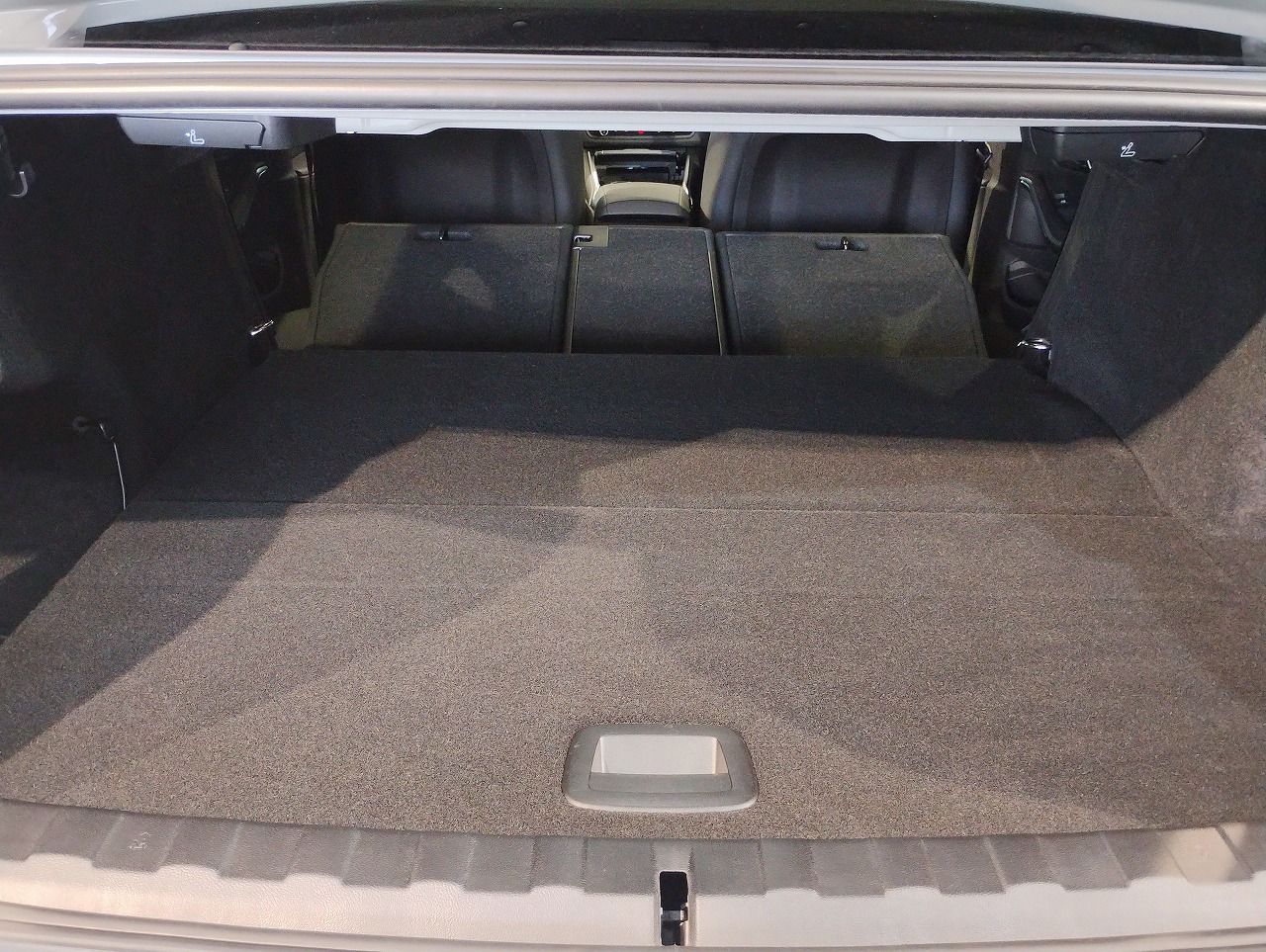 G20 330e Saloon LCI RHD MX