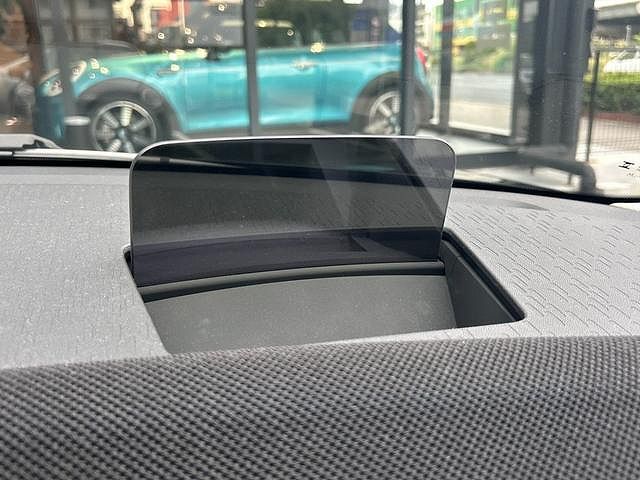 J01 MINI Cooper E