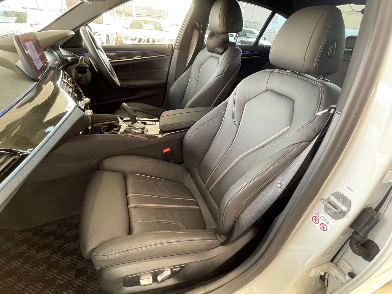520d xDrive Sedan RHD