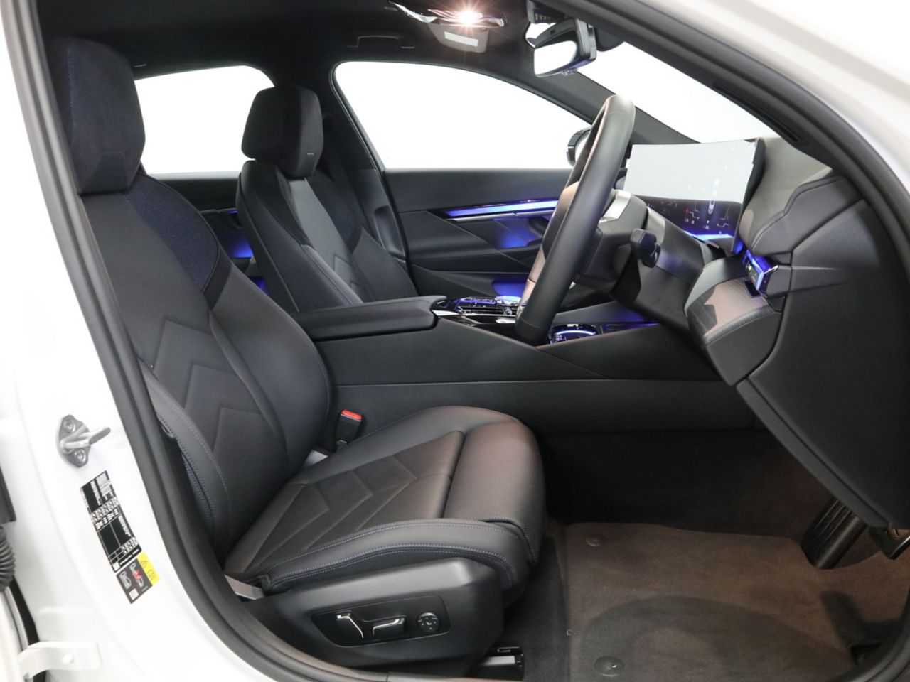 BMW i5 eDrive40 Sedan RHD