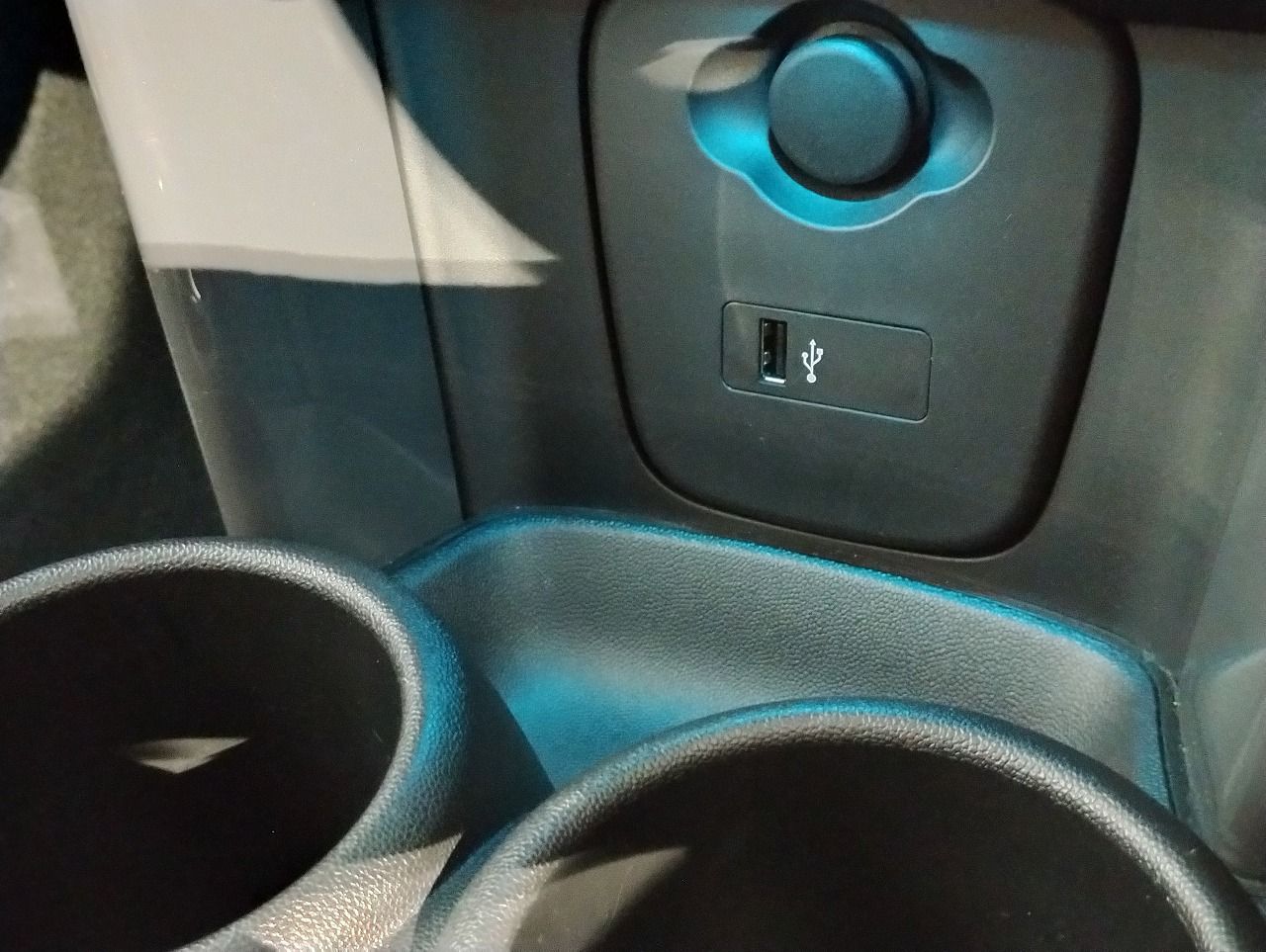 F56 COOPER D (AT)