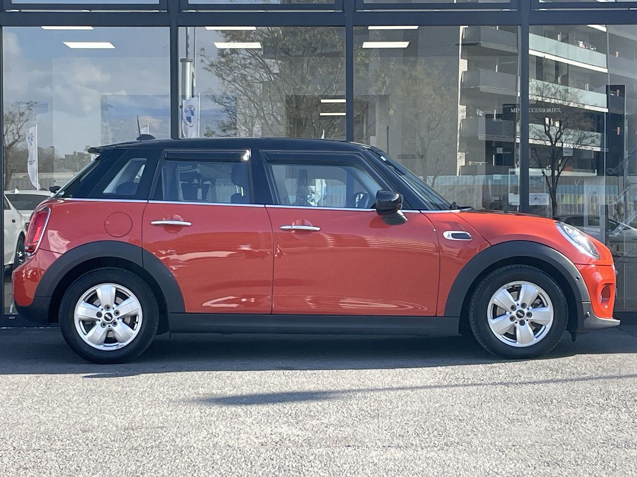 MINI F55 Cooper D 5dr Hatch LCI