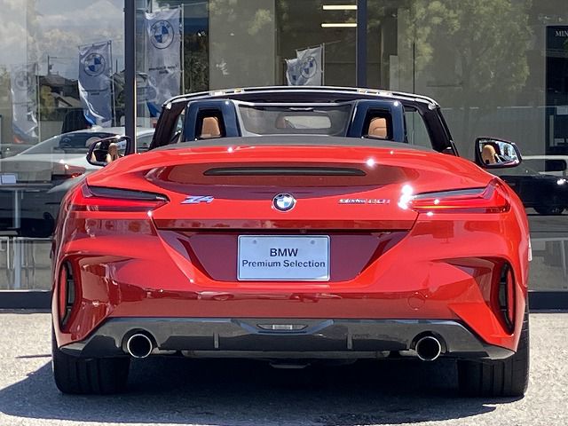 G29 z4 sDrive20i RHD