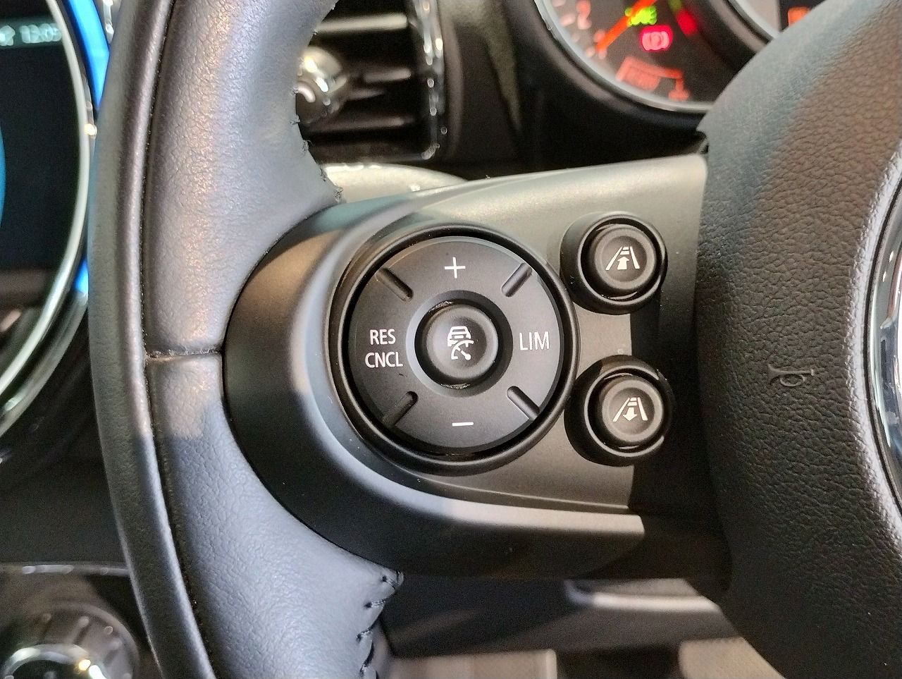 MINI CLUBMAN COOPER D