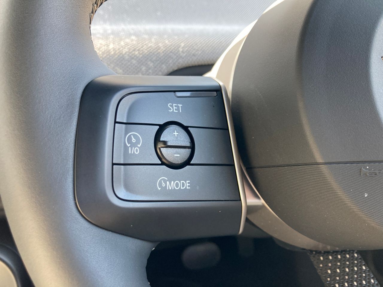 J01 MINI Cooper SE