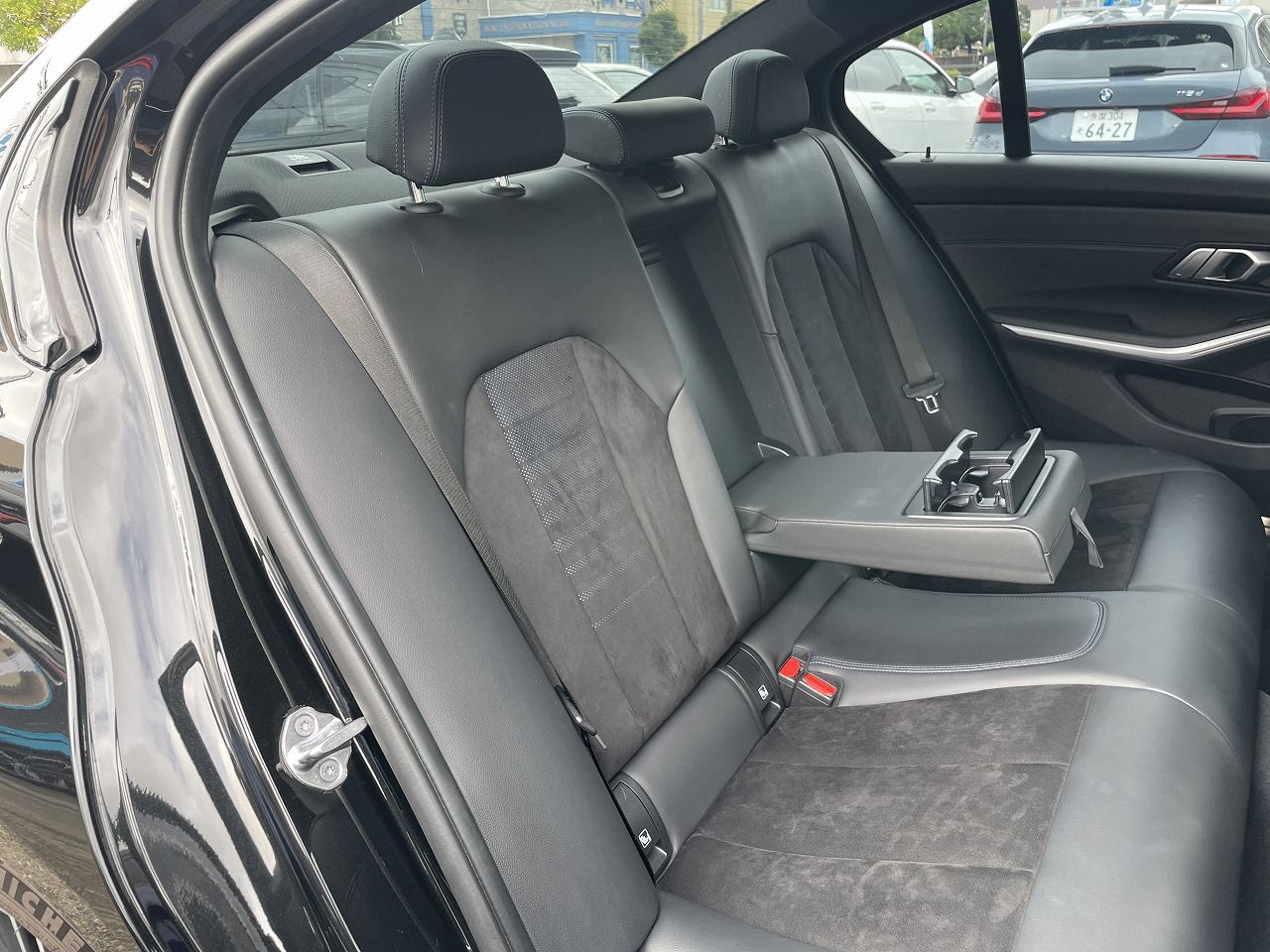 G20 320d xDrive RHD Saloon