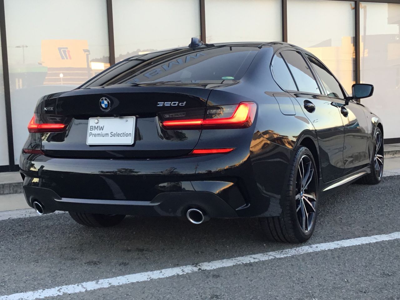 G20 320d xDrive RHD Saloon