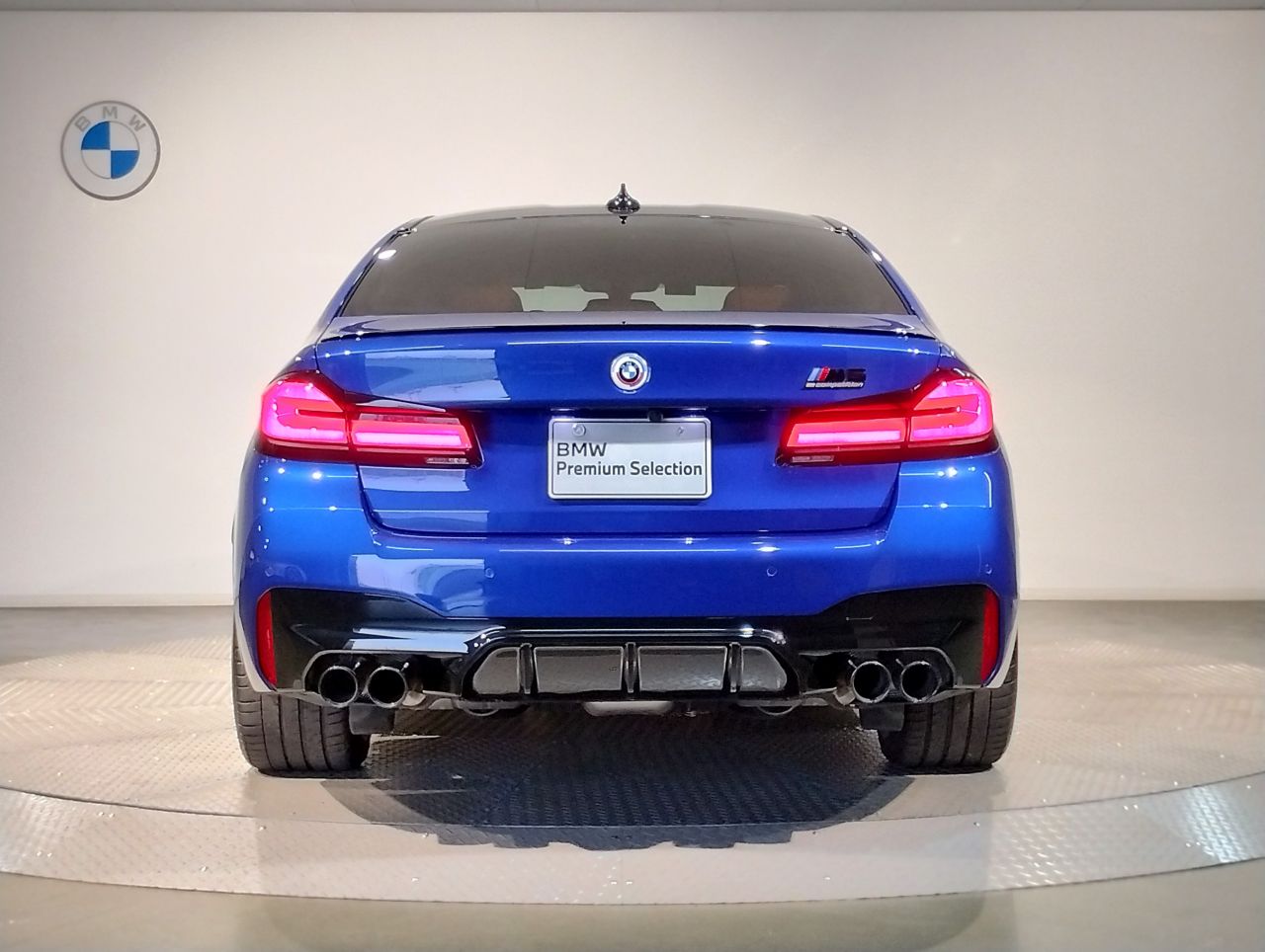 M5 Sedan RHD