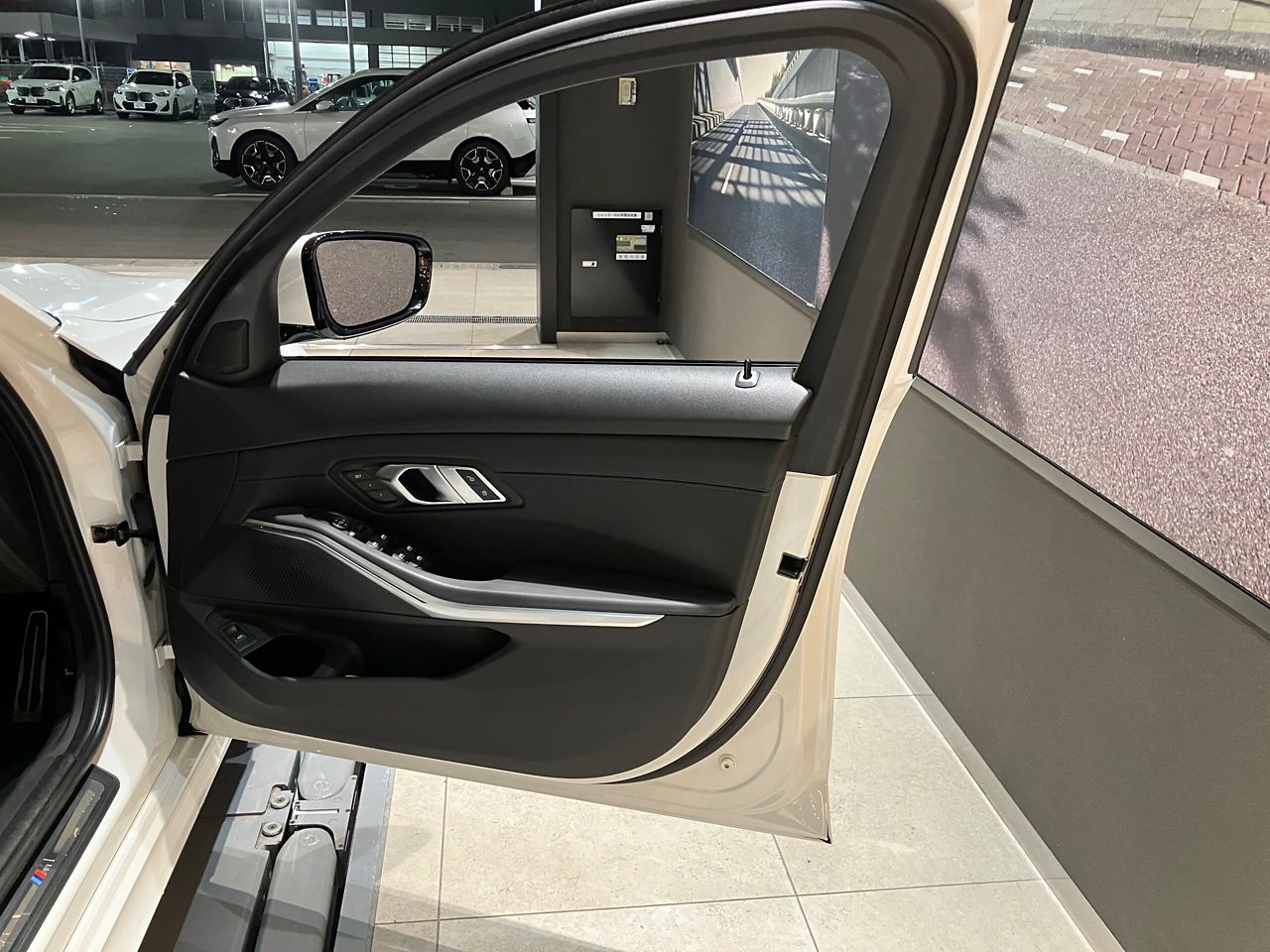 G20 320d xDrive RHD Saloon