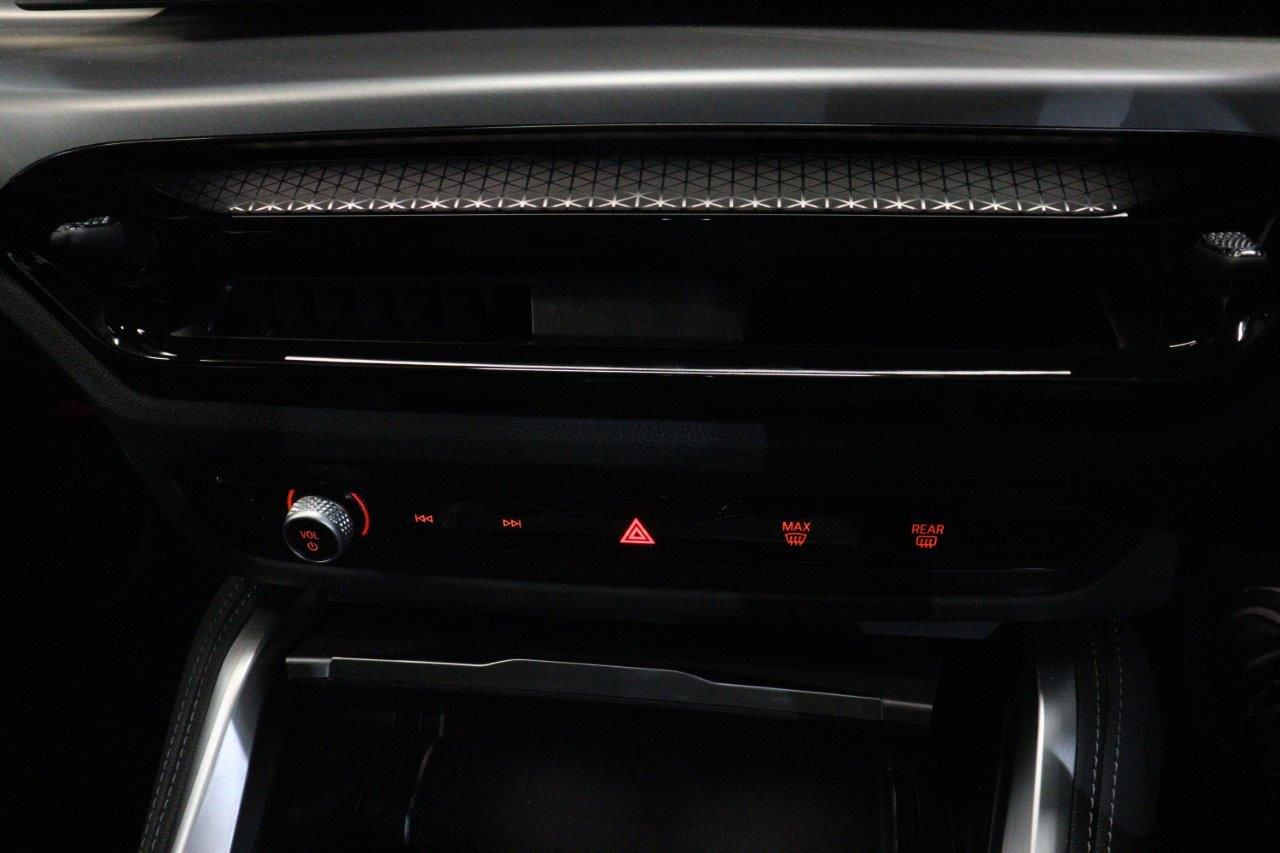 G** ***i G*** C**** ***