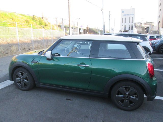MINI Cooper F56 RHD