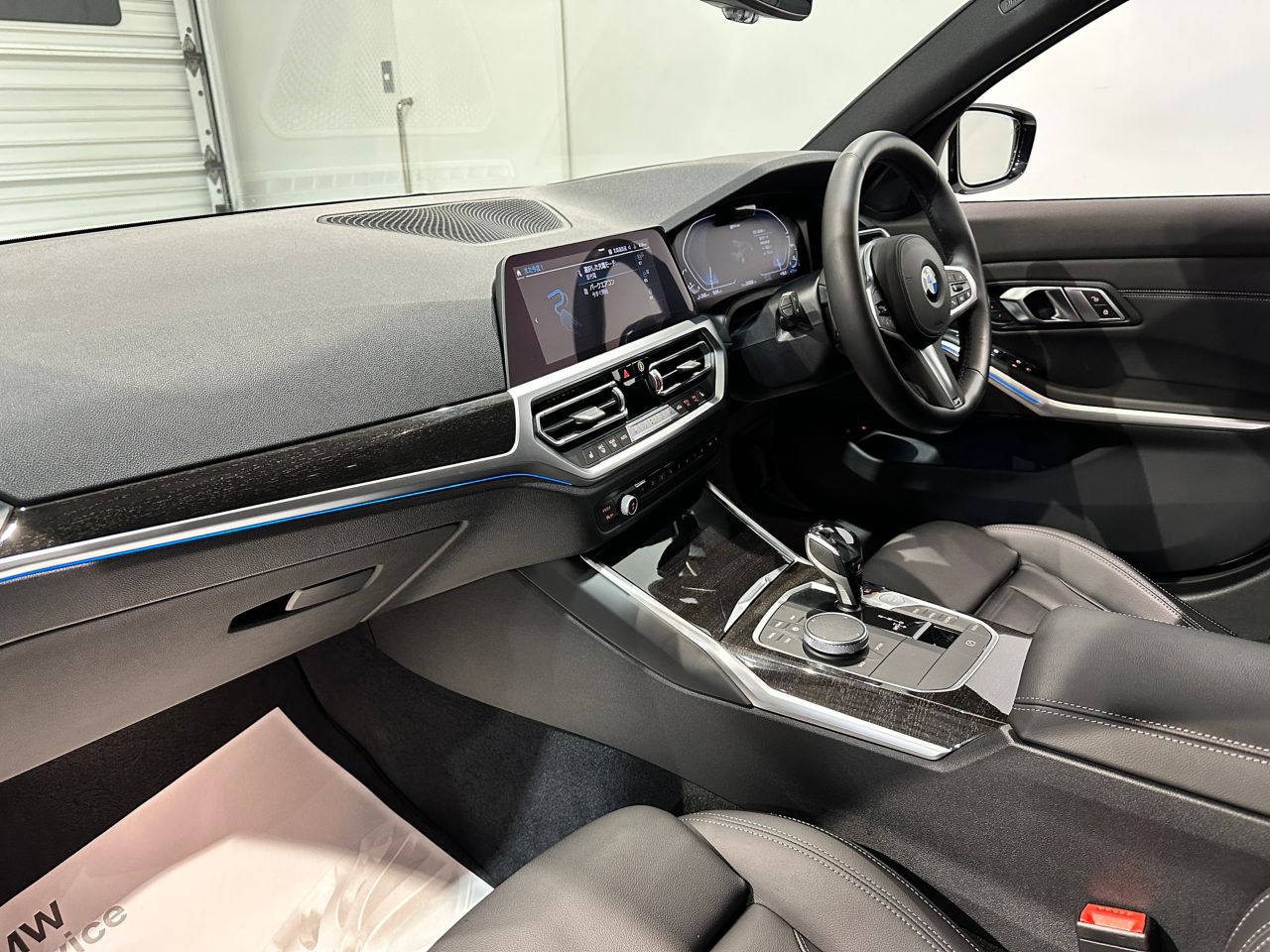 G20 330e Saloon RHD