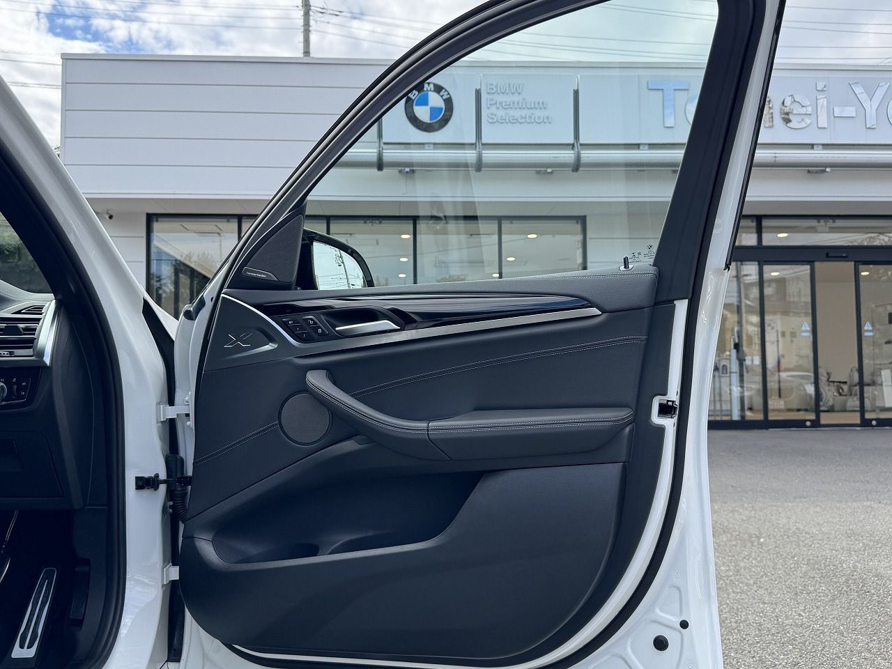 G01 X3 M40d RHD LCI ZA