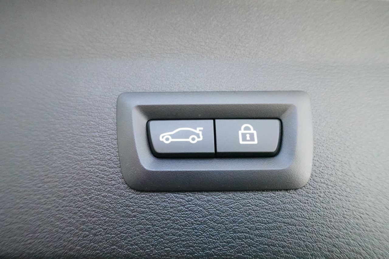 X1 sDrive18i RHD