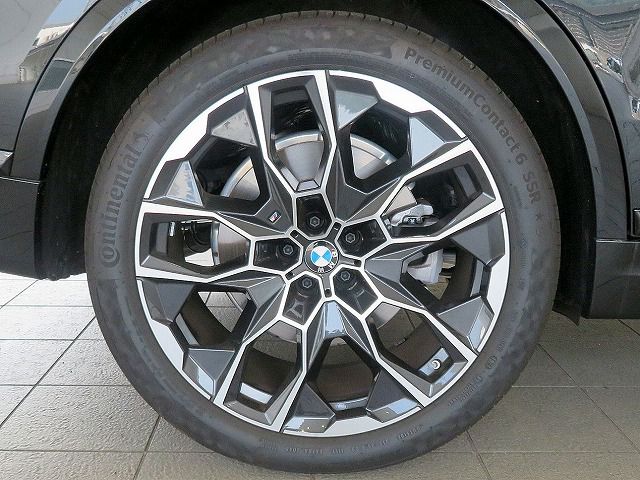 X7 xDrive40d RHD US
