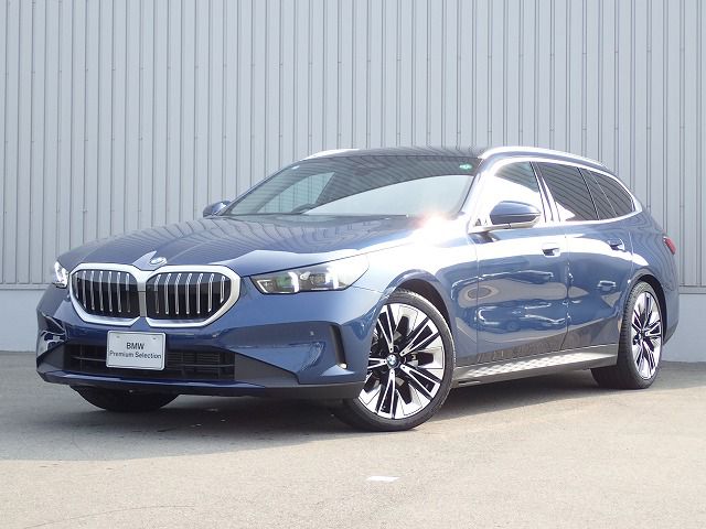 523d xDrive Touring Exclusive