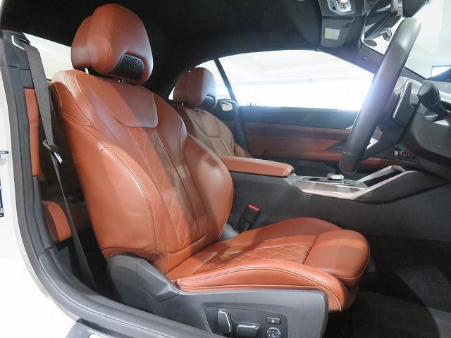 G** 4**i C********** B** 2**i RHD