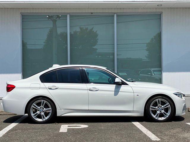 320I SEDAN RHD