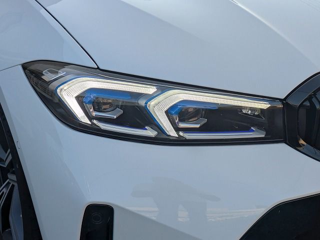 320d xDrive Berline RHD