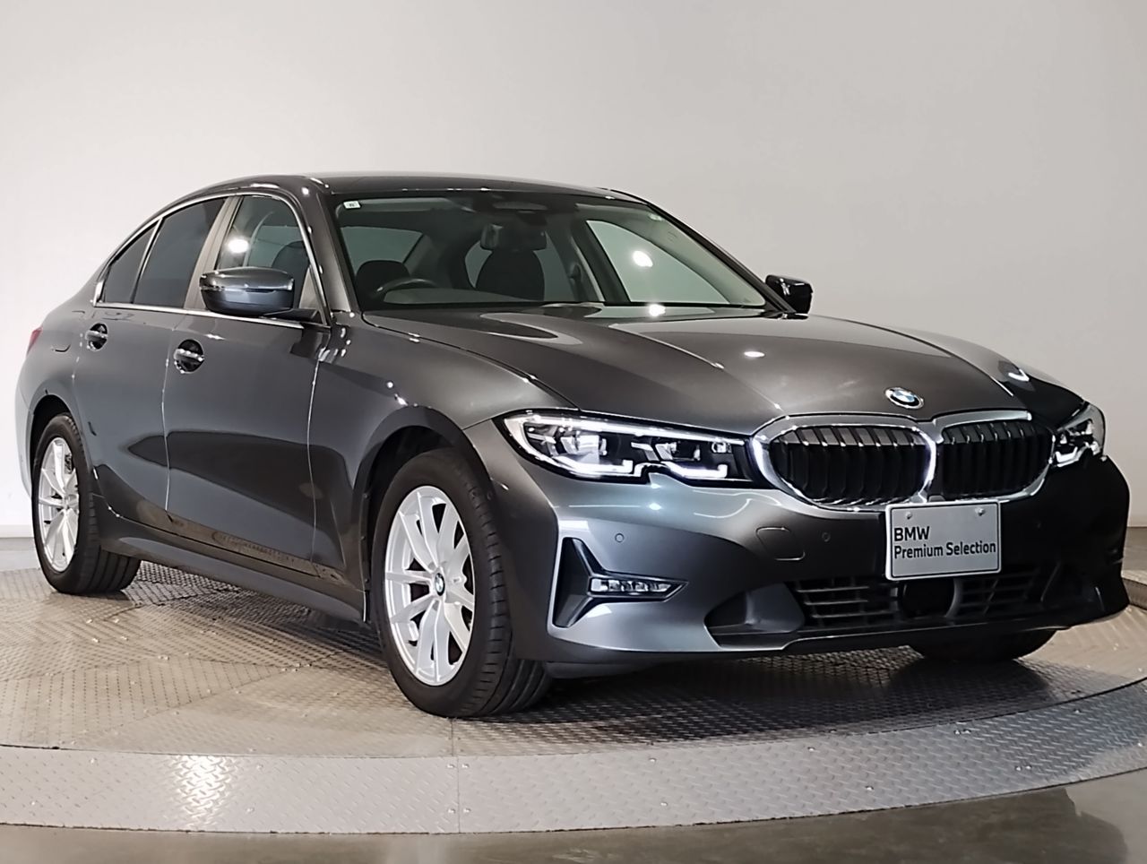 G20 320d xDrive RHD Saloon