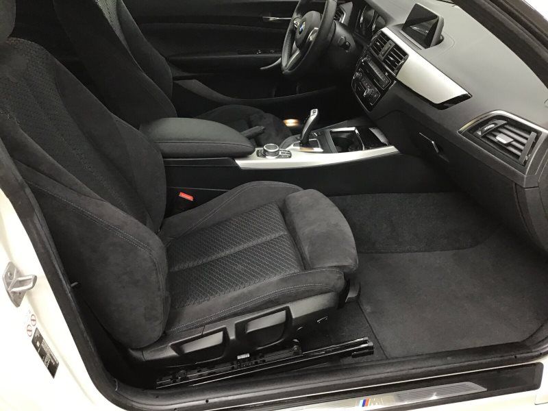 220i Coupé