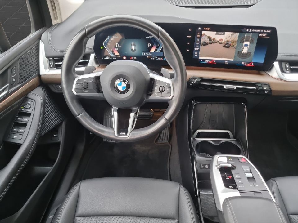 BMW 218