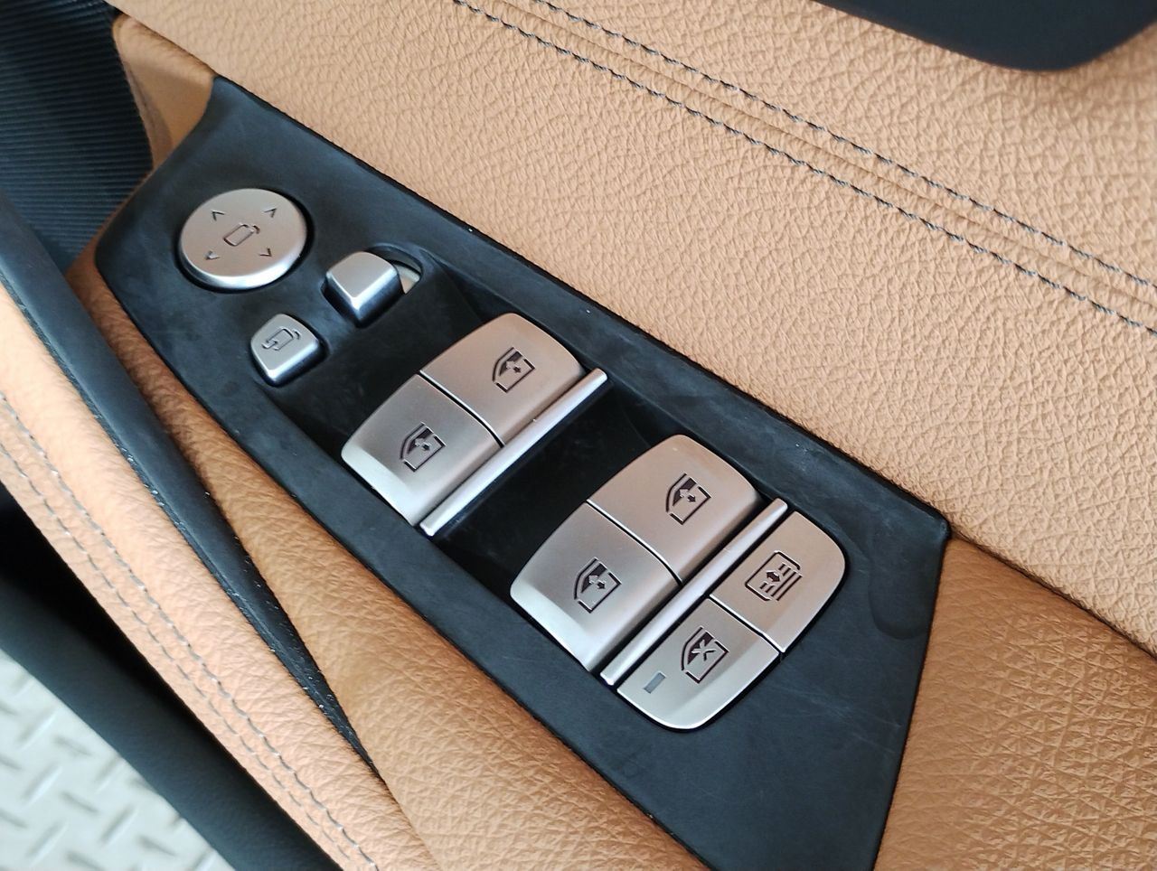 520d xDrive Sedan RHD