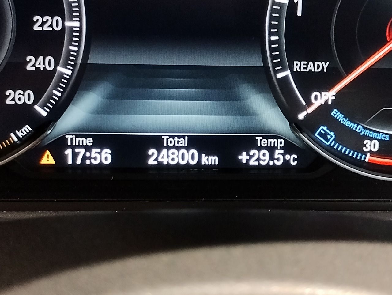 320I SEDAN RHD