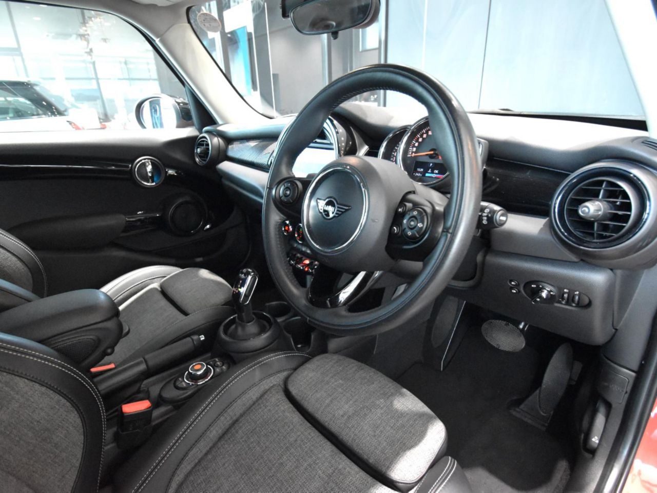 F55 MINI Cooper 5-Door Hatch LCI